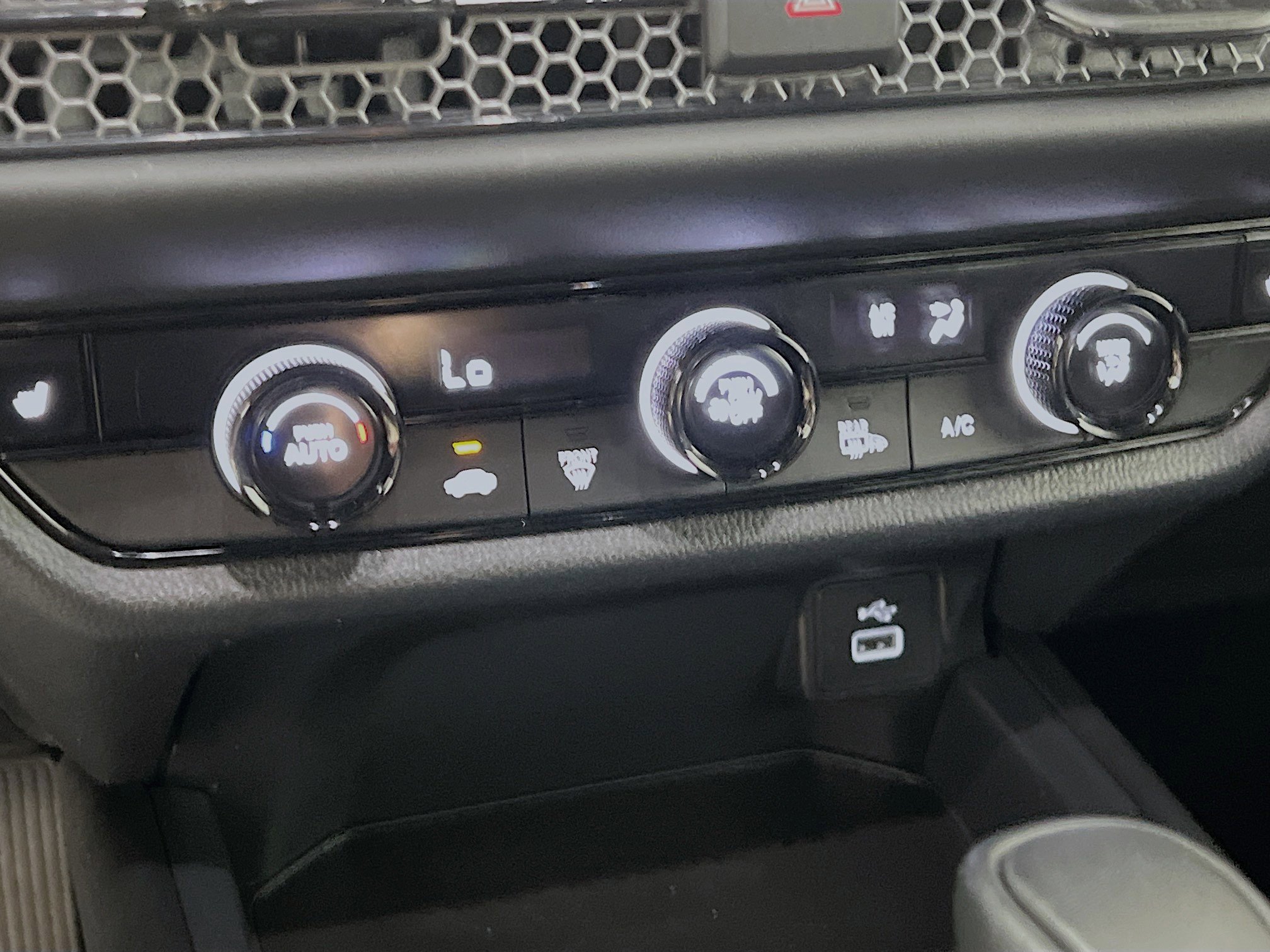 Used 2025 Honda HR-V Sport image 26