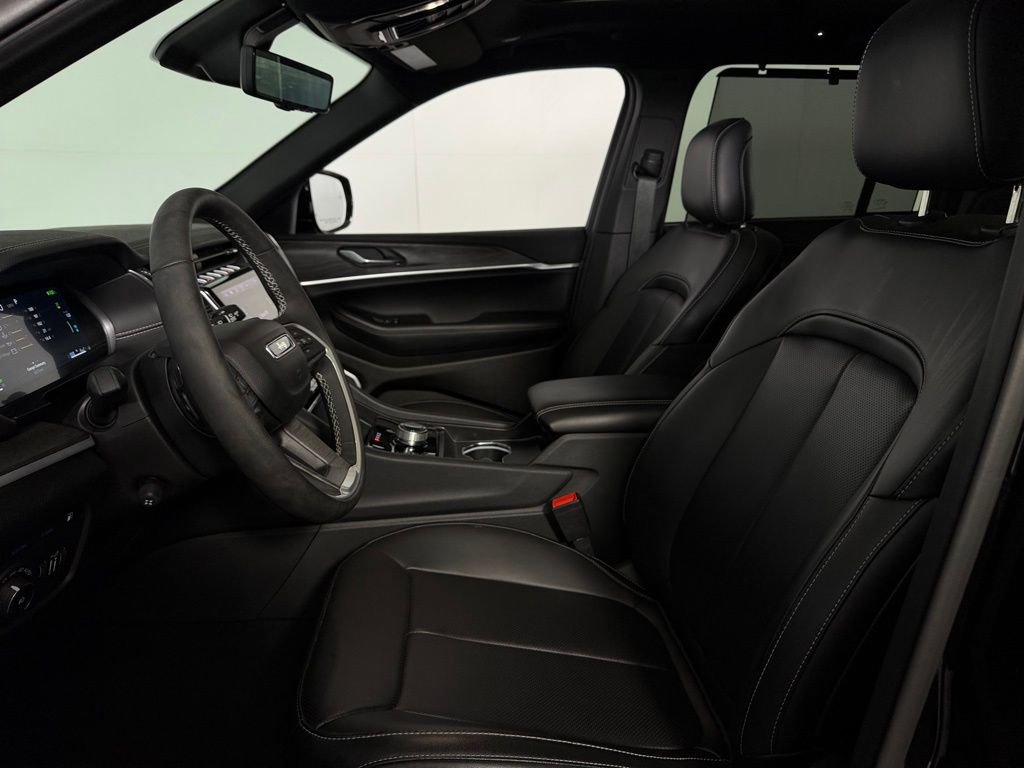 Used 2025 Jeep Grand Cherokee Limited 4xe image 22