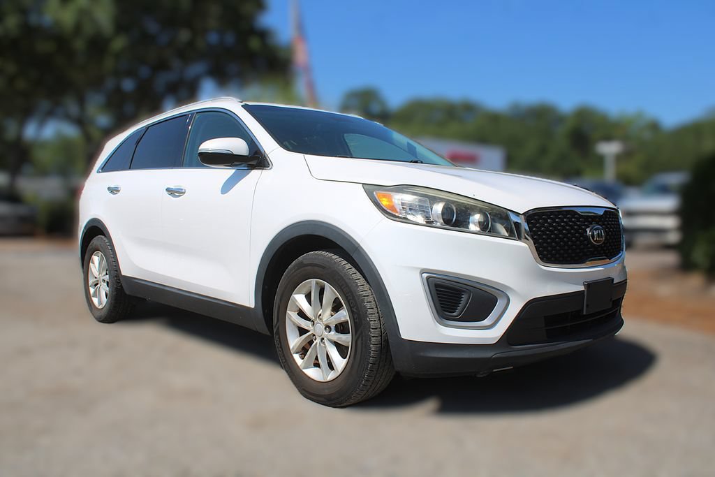 Used 2017 Kia Sorento LX FWD image 3