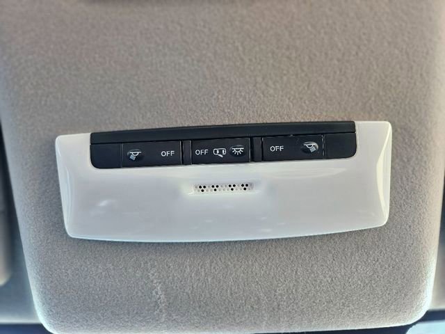 New 2025 Nissan Versa SR image 22