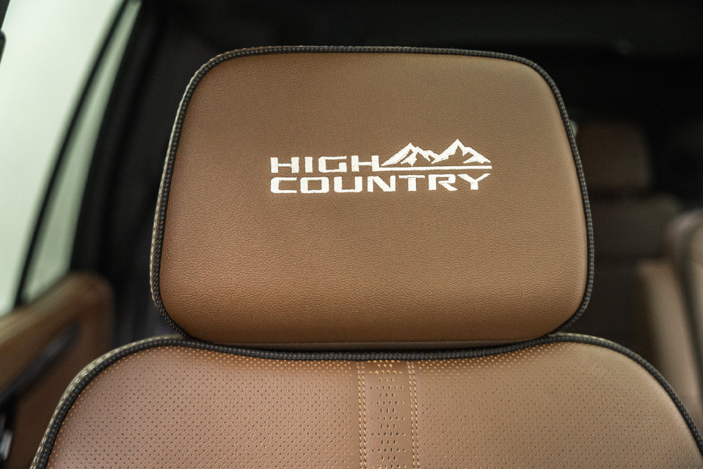 Used 2026 Chevrolet Tahoe High Country AWD/4WD image 43