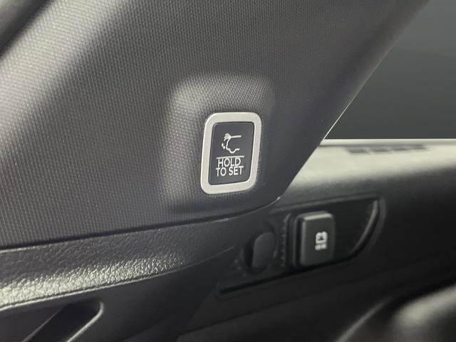 New 2025 Jeep Grand Cherokee Limited w/ Black Appearance Package image 16