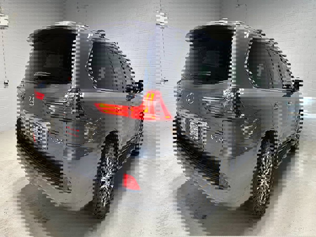 Used 2016 Lexus LX 570 4WD w/ Luxury Package image 5