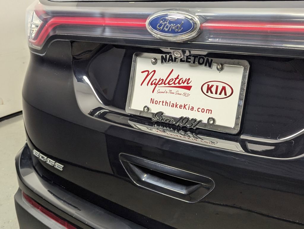 Used 2018 Ford Edge Titanium w/ Equipment Group 301A image 8