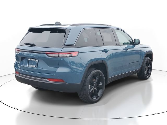 New 2026 Jeep Grand Cherokee Limited w/ Limited Altitude Package AWD/4WD image 4