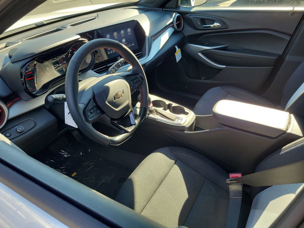 New 2026 Chevrolet Trax RS w/ Sunroof Package image 3