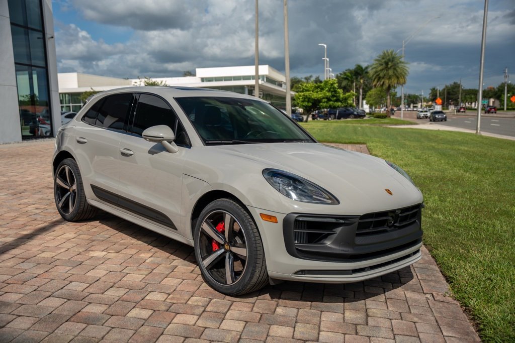 Used 2023 Porsche Macan GTS image 9