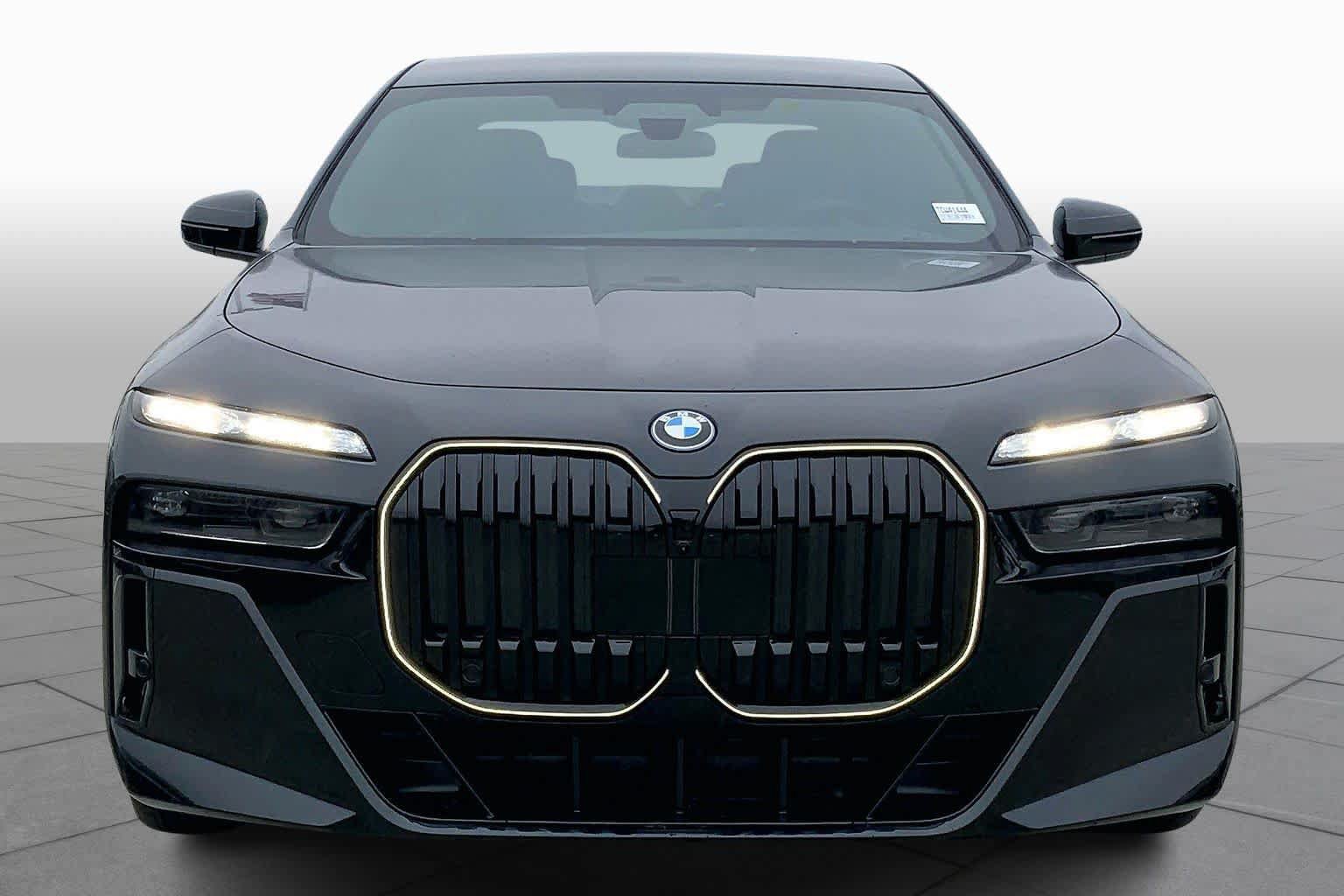 New 2026 BMW 750e xDrive w/ Executive Package AWD/4WD image 3