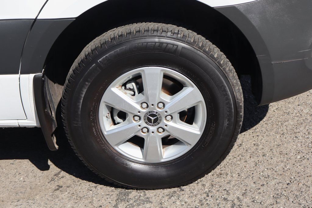 Used 2019 Mercedes-Benz Sprinter 2500 image 42