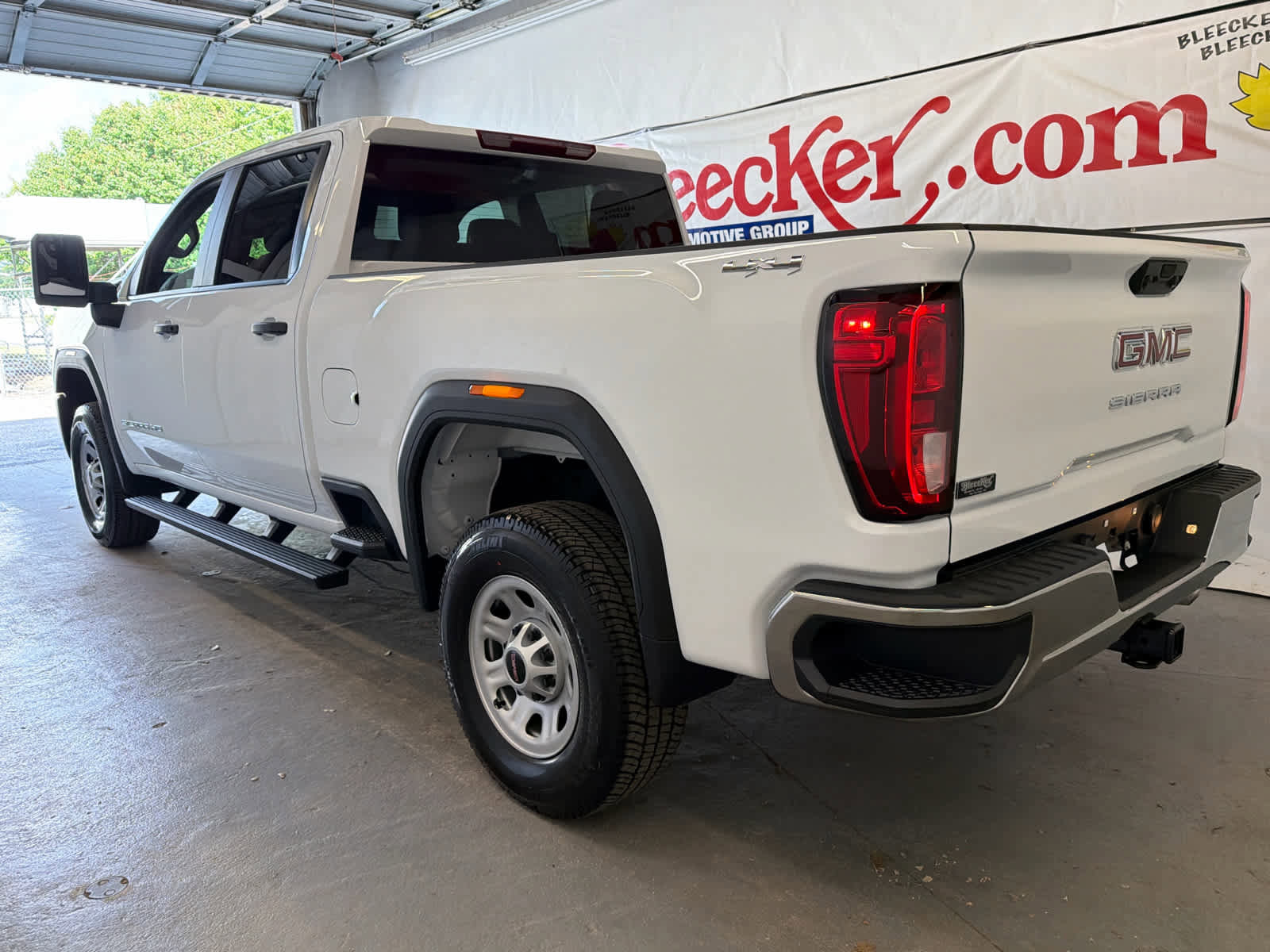New 2026 GMC Sierra 2500 Pro AWD/4WD image 11