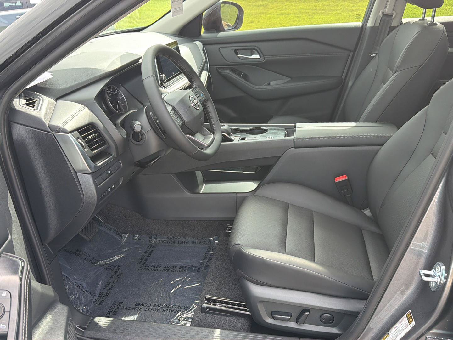 New 2026 Nissan Rogue Dark Armor FWD image 10
