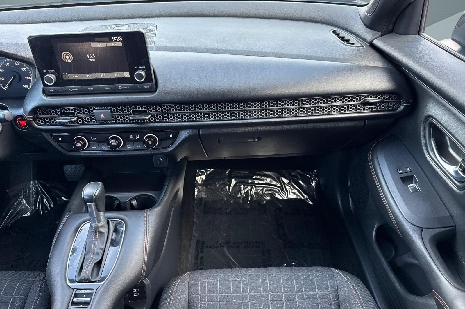 Used 2024 Honda HR-V Sport image 28