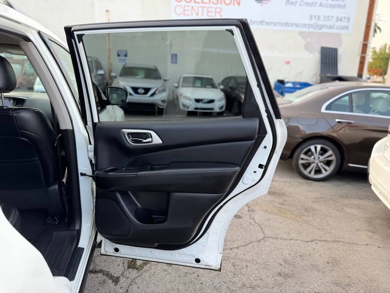 Used 2019 Nissan Pathfinder SL image 27