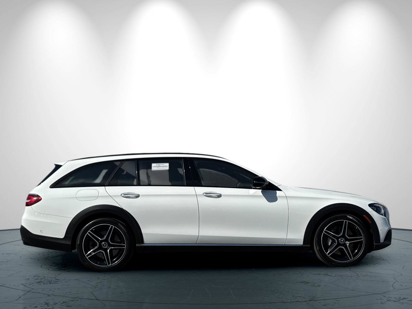 Used 2022 Mercedes-Benz E 450 4MATIC All-Terrain Wagon image 3