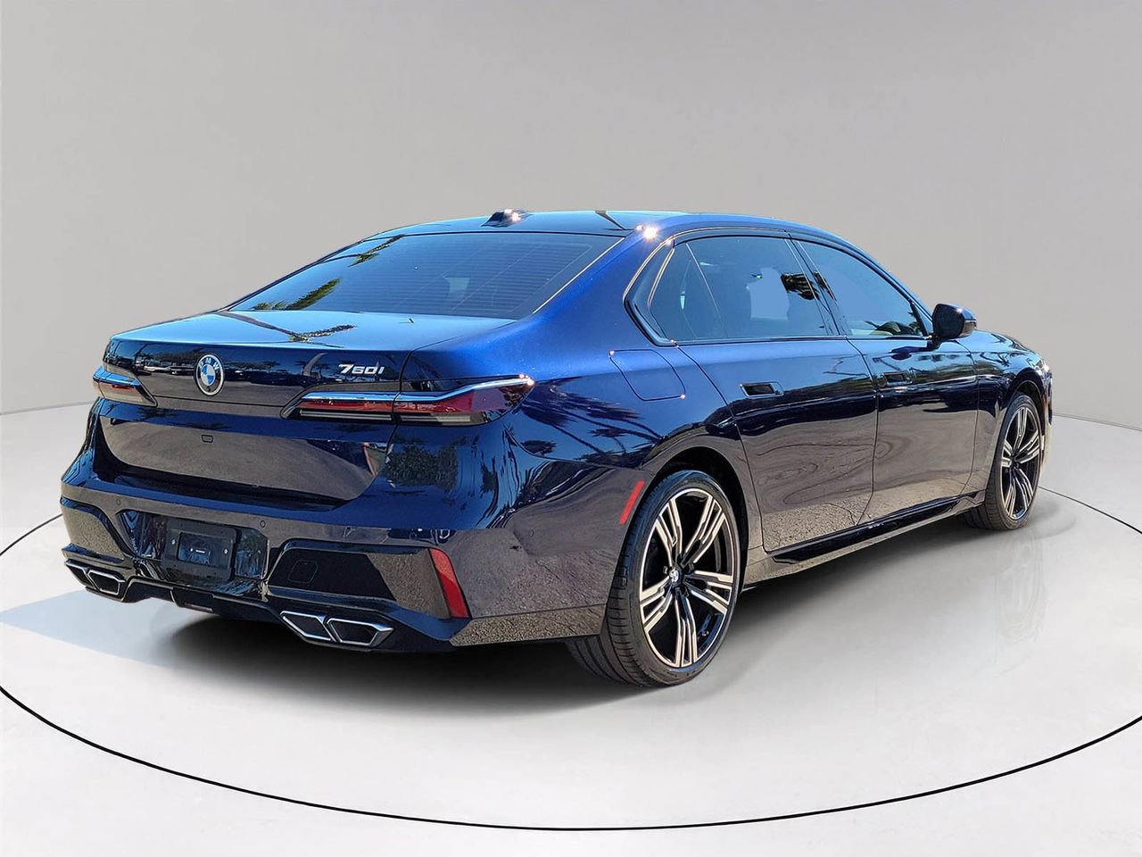 Used 2024 BMW 760i xDrive image 6