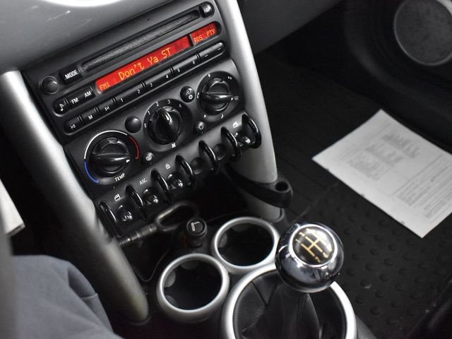 Used 2002 MINI Cooper Hardtop FWD image 12