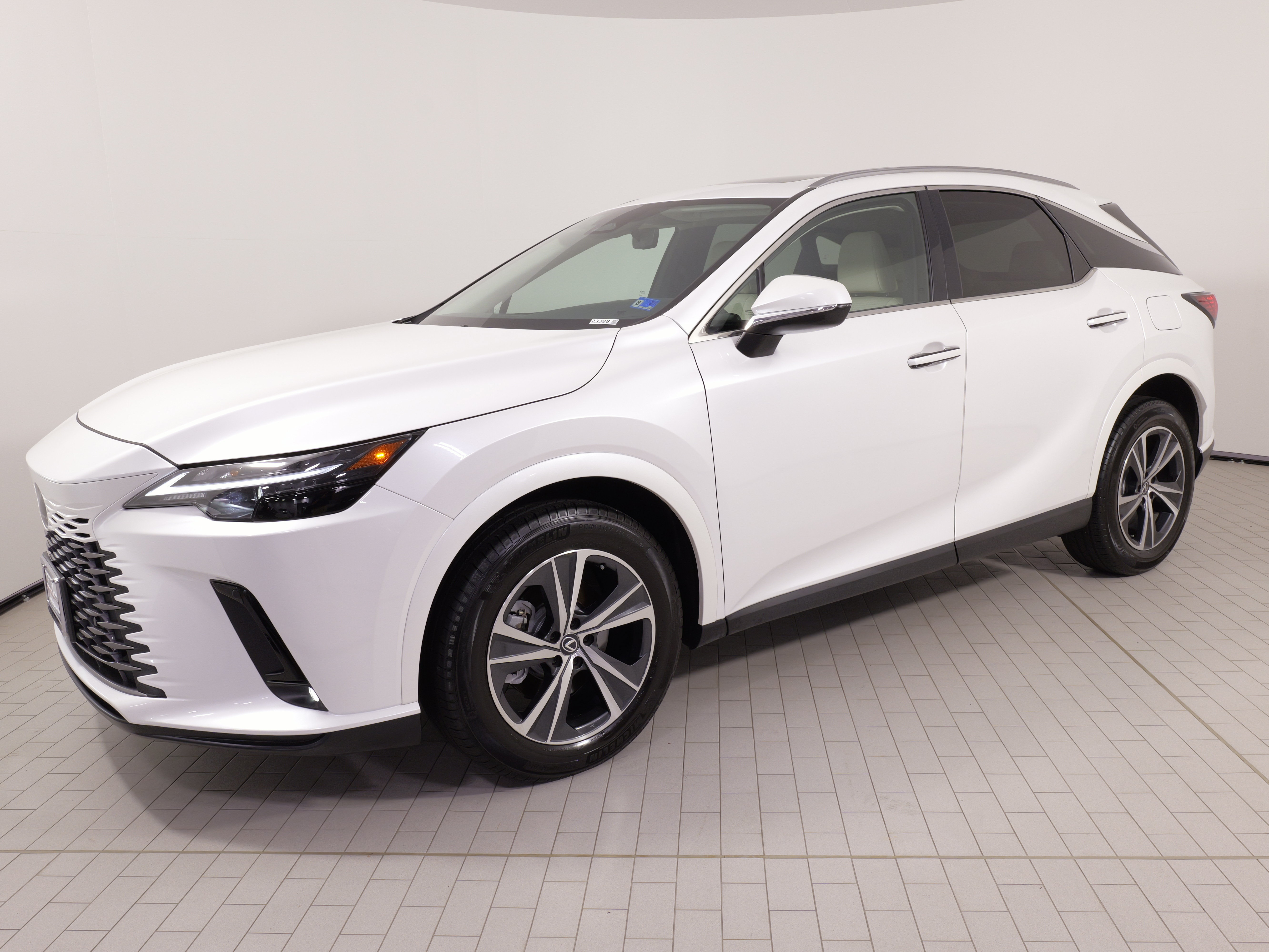 Used 2024 Lexus RX 350 Premium w/ Cold Area Package AWD/4WD image 3