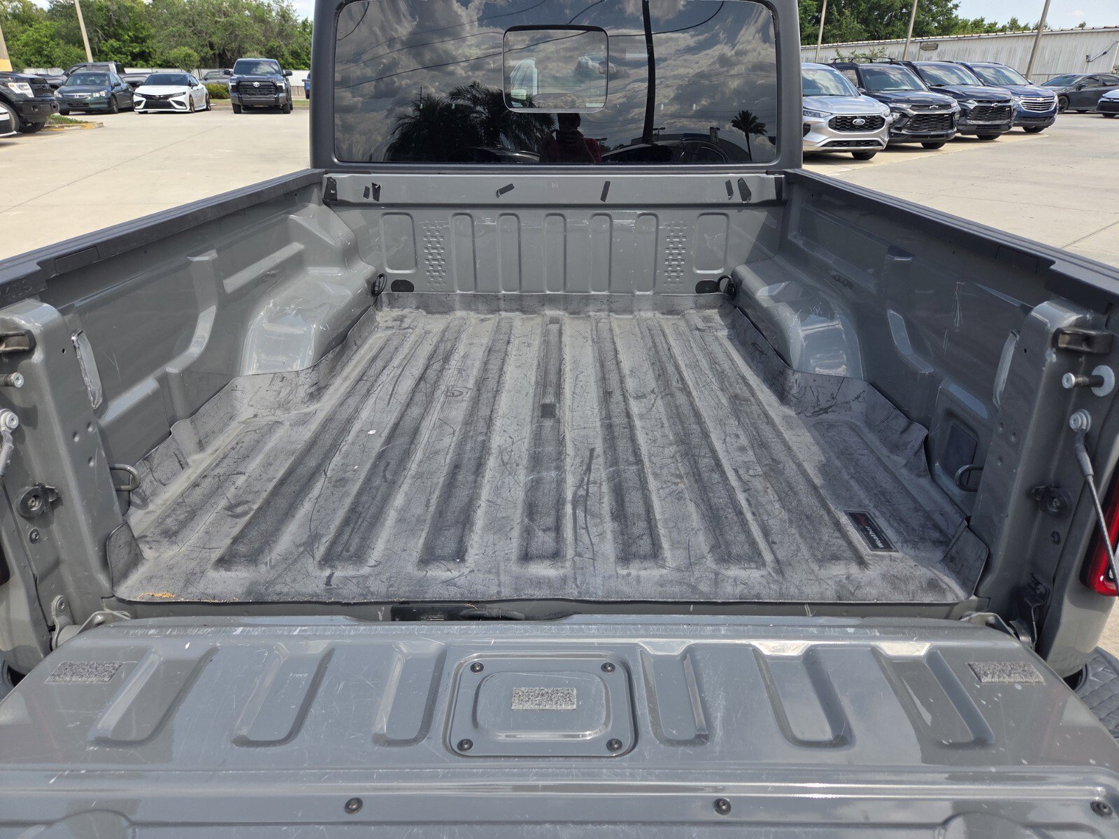 Used 2021 Jeep Gladiator Sport AWD/4WD image 9