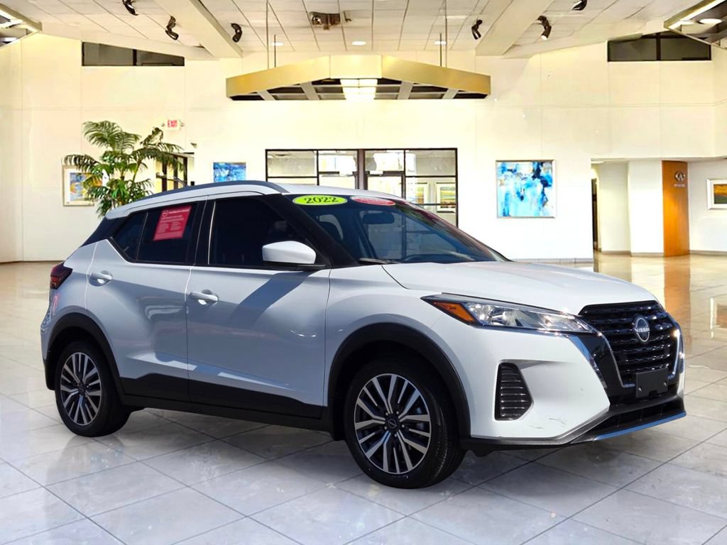 Certified 2022 Nissan Kicks SV FWD image 3