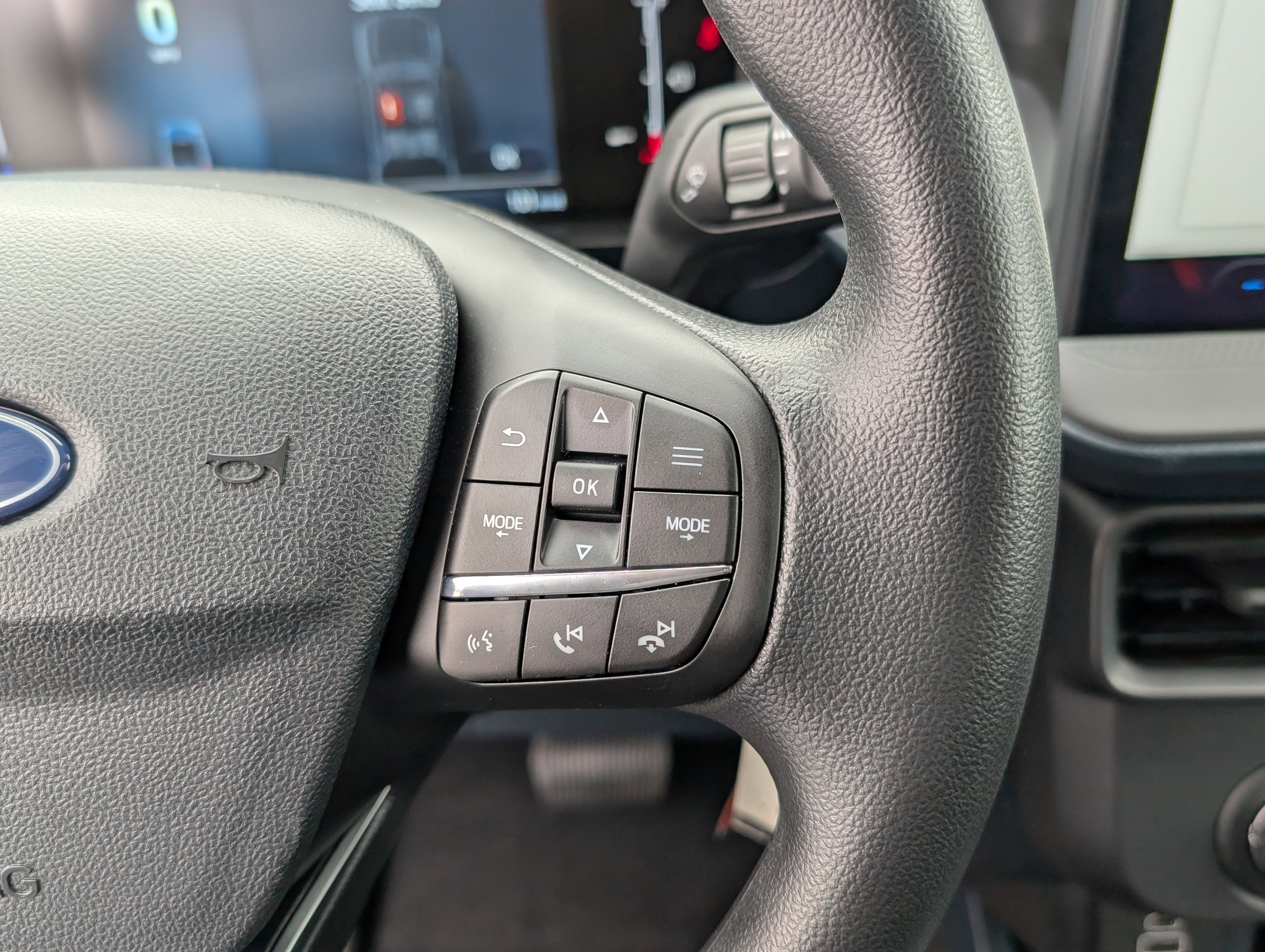 New 2025 Ford Maverick XL w/ Equipment Group 101A image 17