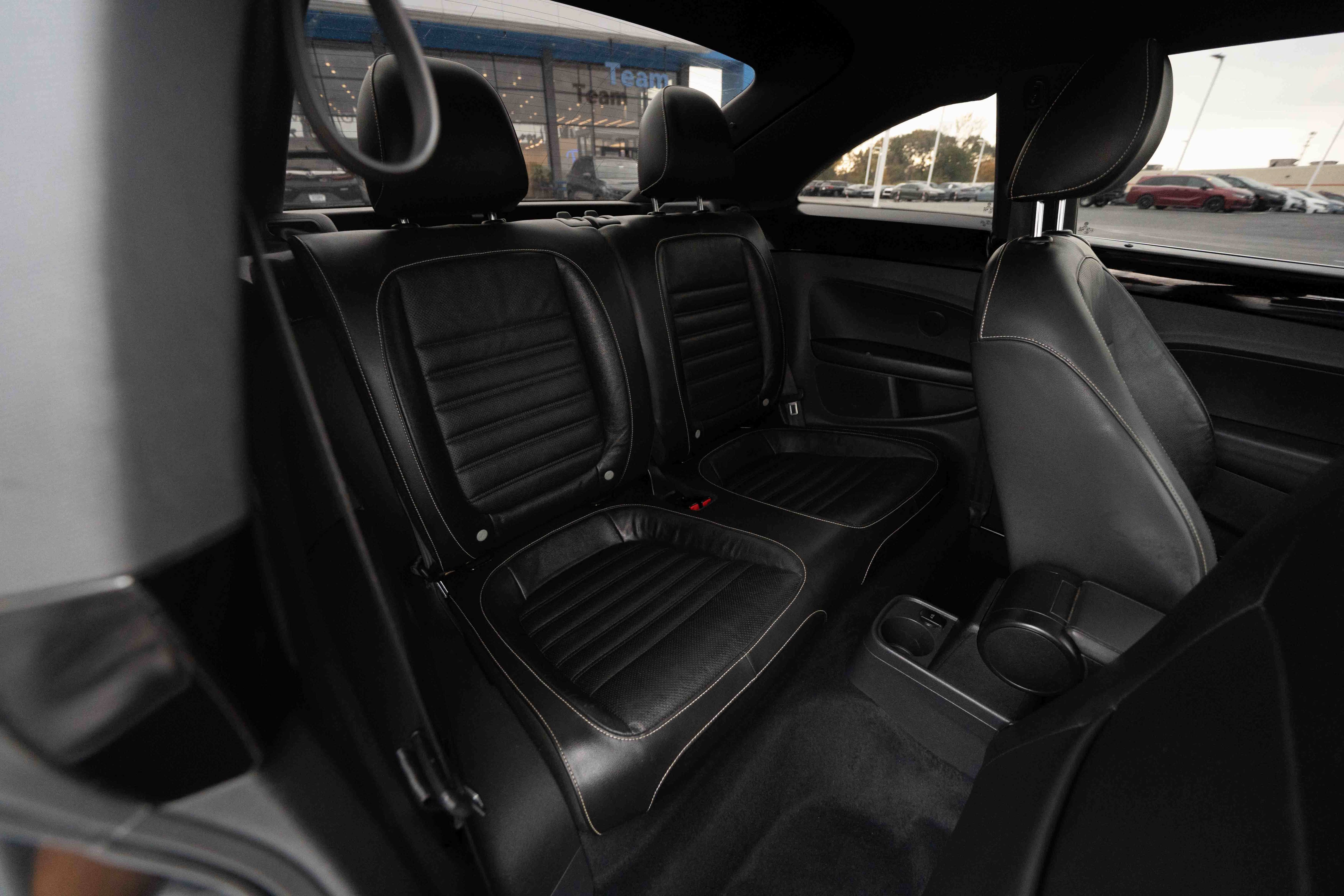 Used 2014 Volkswagen Beetle TDI FWD image 24