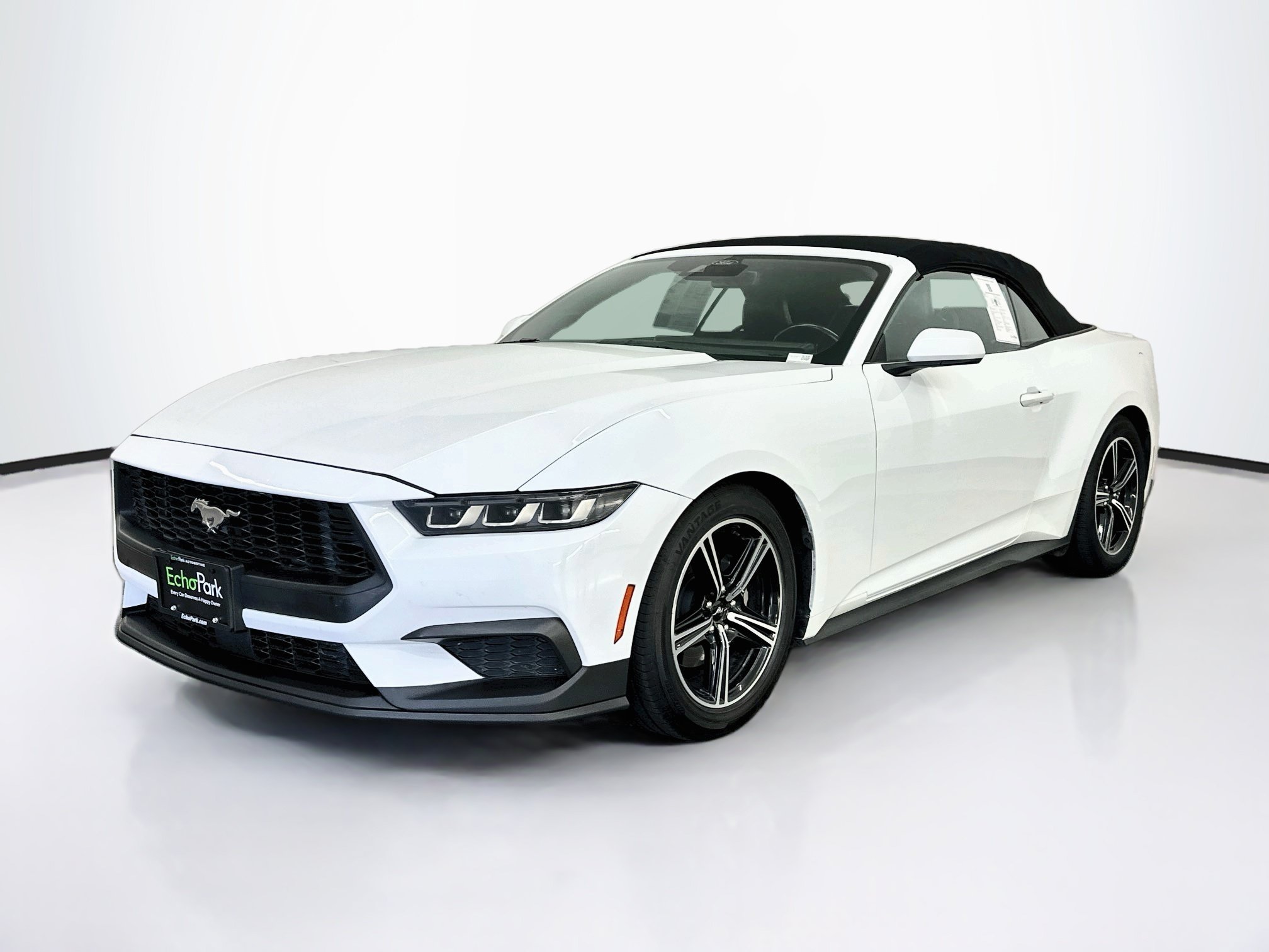 Used 2024 Ford Mustang Premium RWD image 3