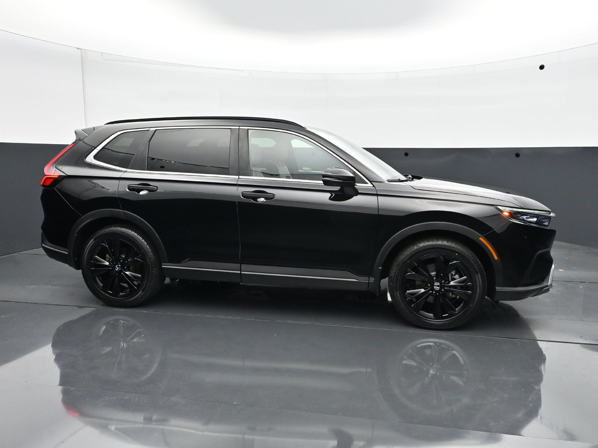 Used 2024 Honda CR-V Sport Touring image 8