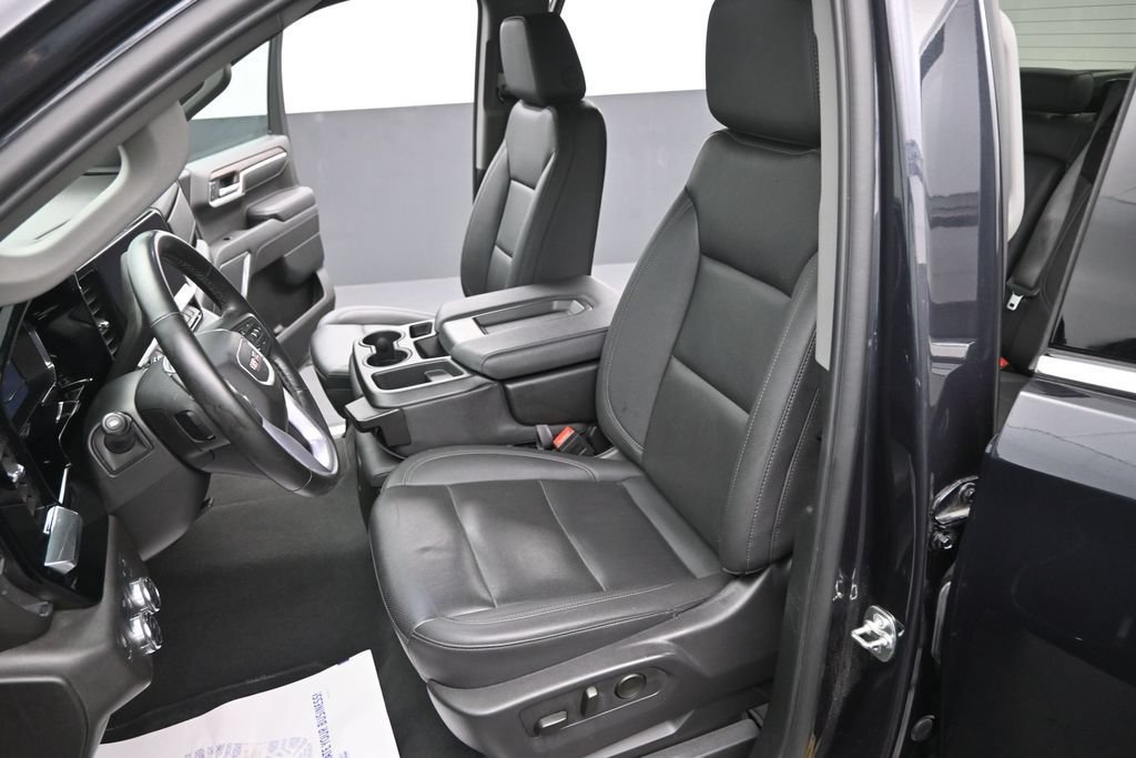 Used 2025 GMC Sierra 1500 SLT AWD/4WD image 25