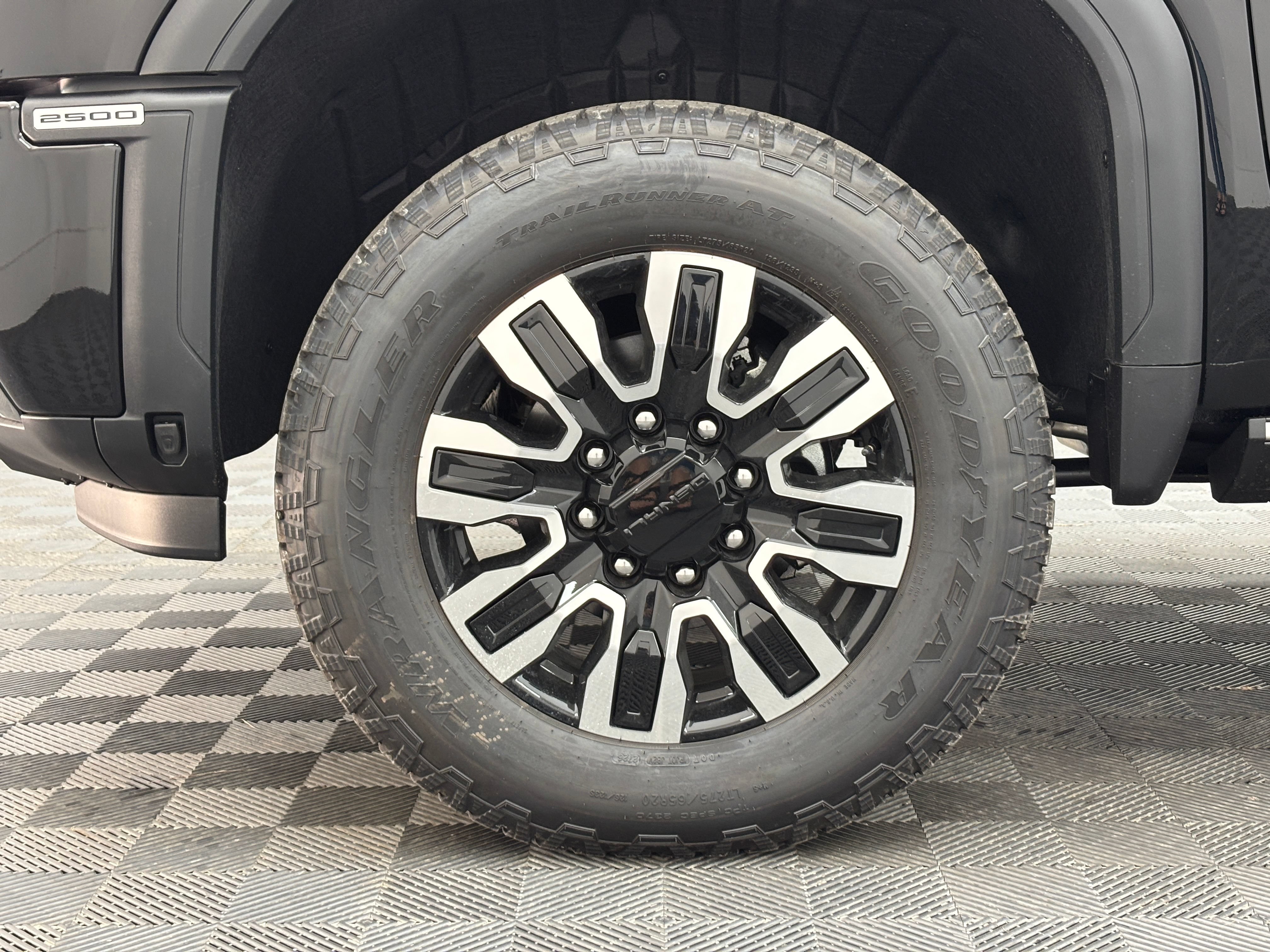 New 2026 GMC Sierra 2500 Denali Ultimate AWD/4WD image 18