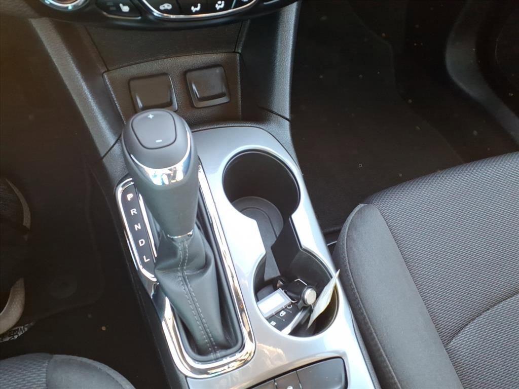 Used 2017 Chevrolet Cruze LT w/ Convenience Package image 16