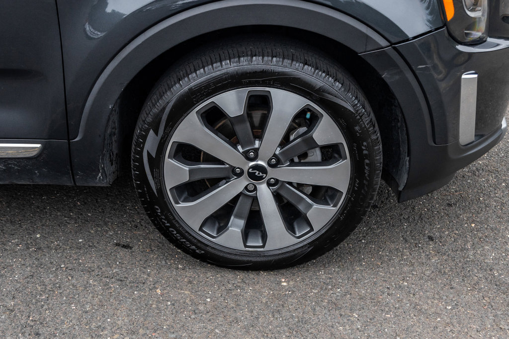 Used 2022 Kia Telluride EX w/ EX Premium Package AWD/4WD image 9