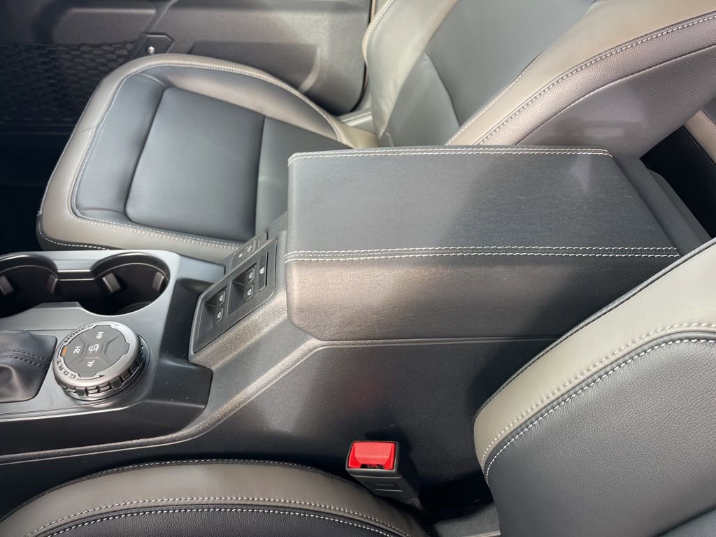 New 2025 Ford Bronco Outer Banks image 11