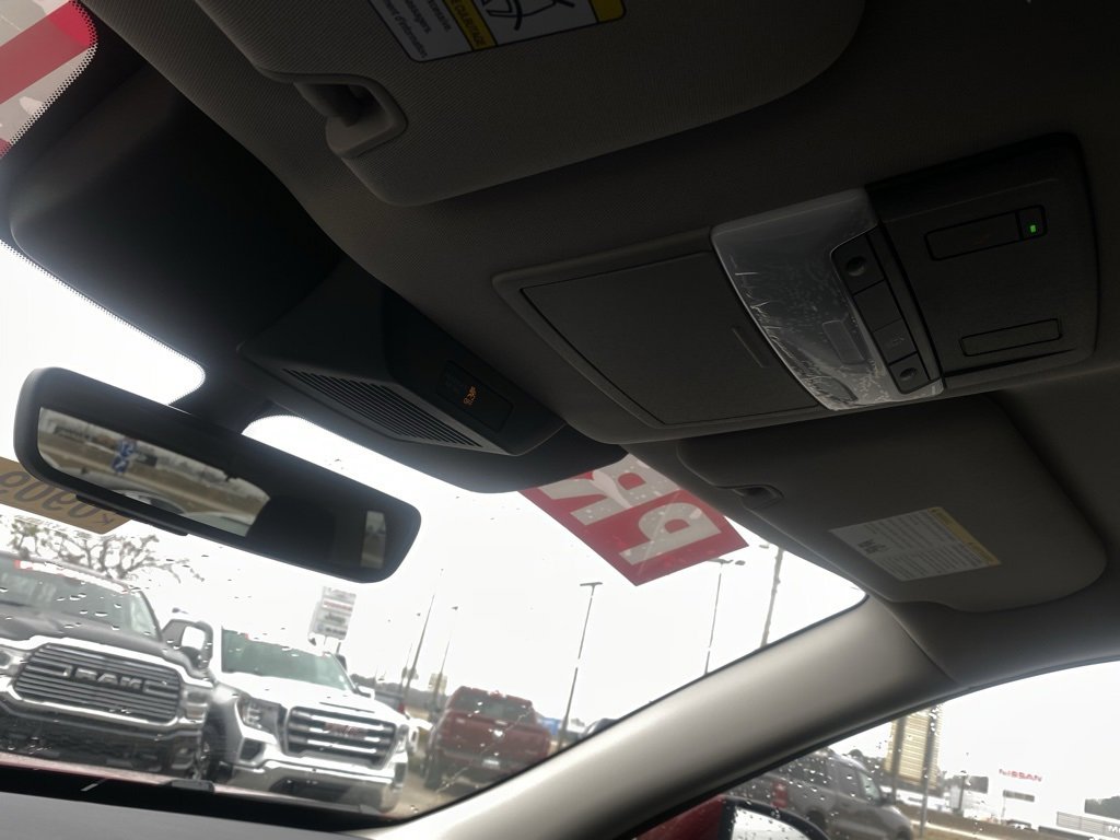 Used 2024 Nissan Pathfinder SL image 21