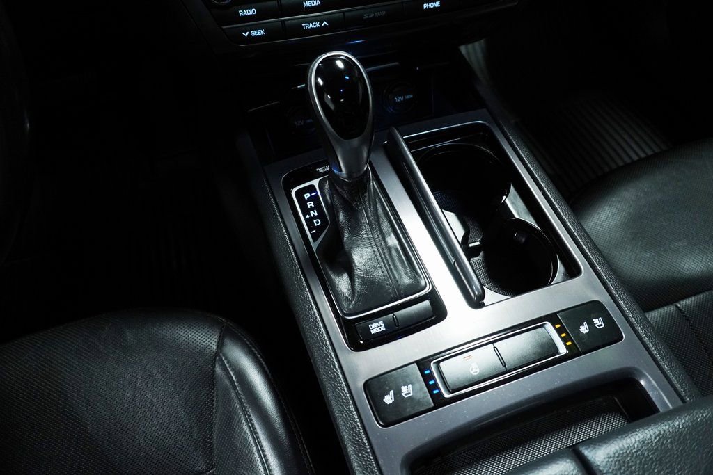 Used 2015 Hyundai Genesis 3.8 w/ Option Group 02 image 18