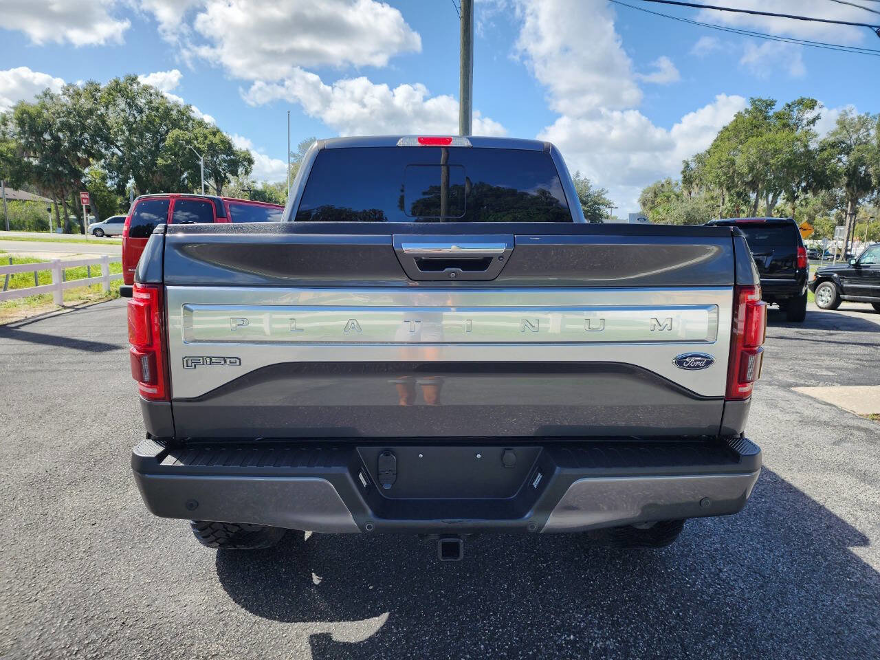 Used 2015 Ford F150 Platinum w/ Max Trailer Tow Package image 4