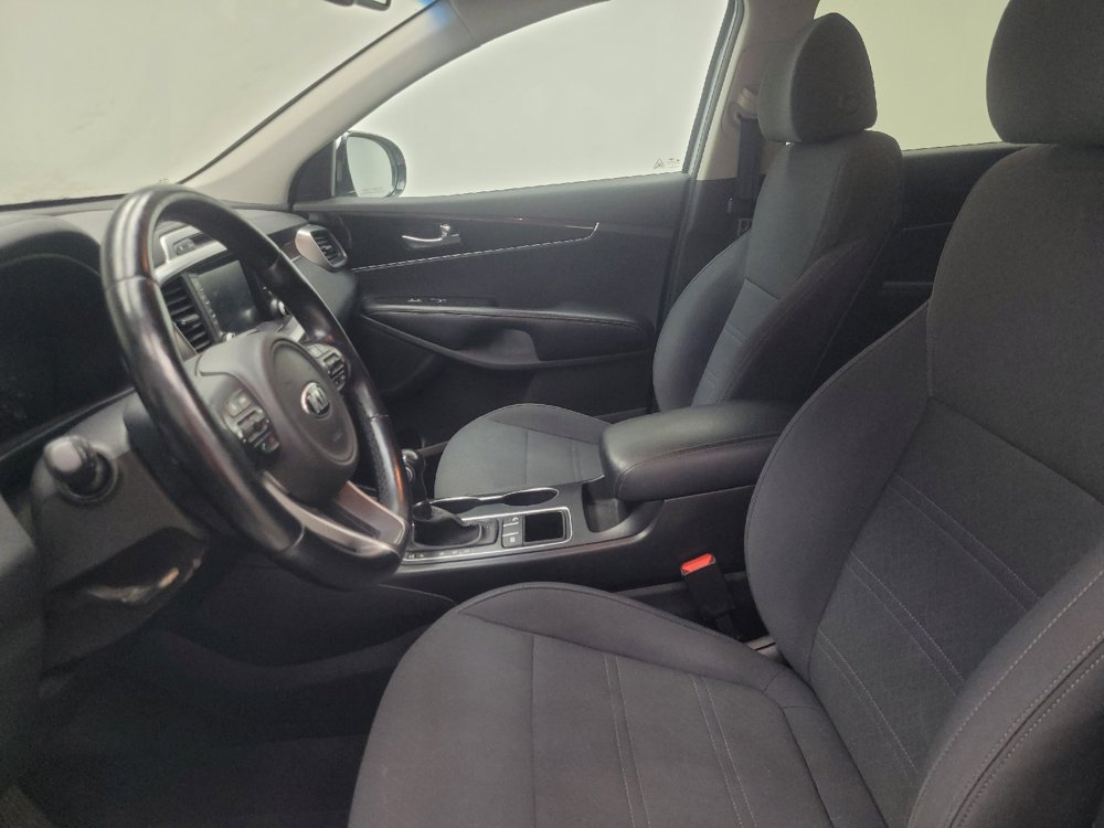 Used 2018 Kia Sorento FWD image 17