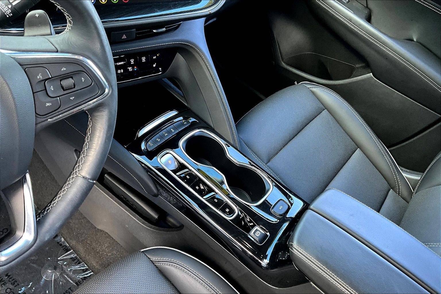 Used 2023 Buick Envision Essence AWD/4WD image 14
