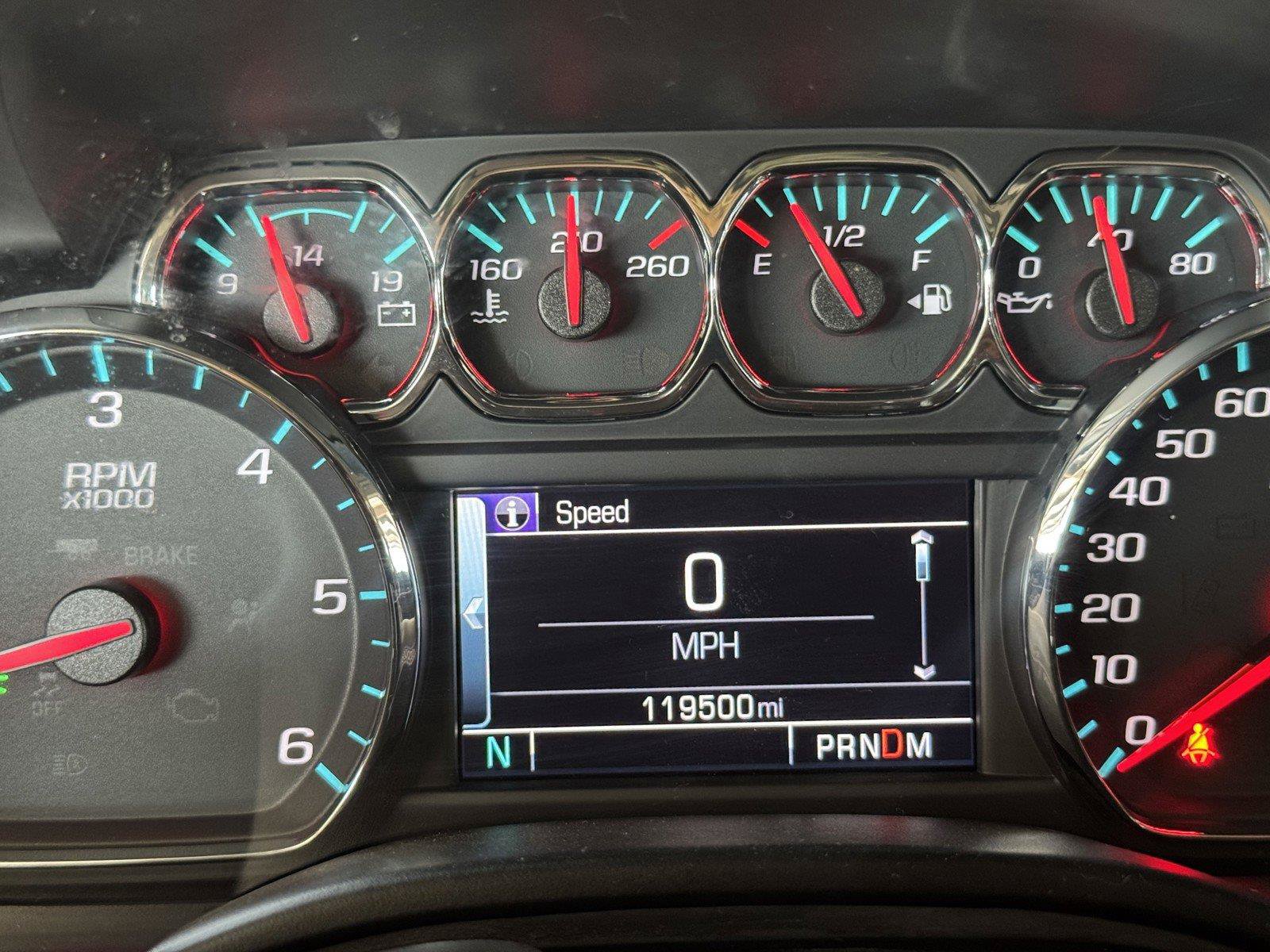 Used 2016 Chevrolet Suburban LS RWD image 11