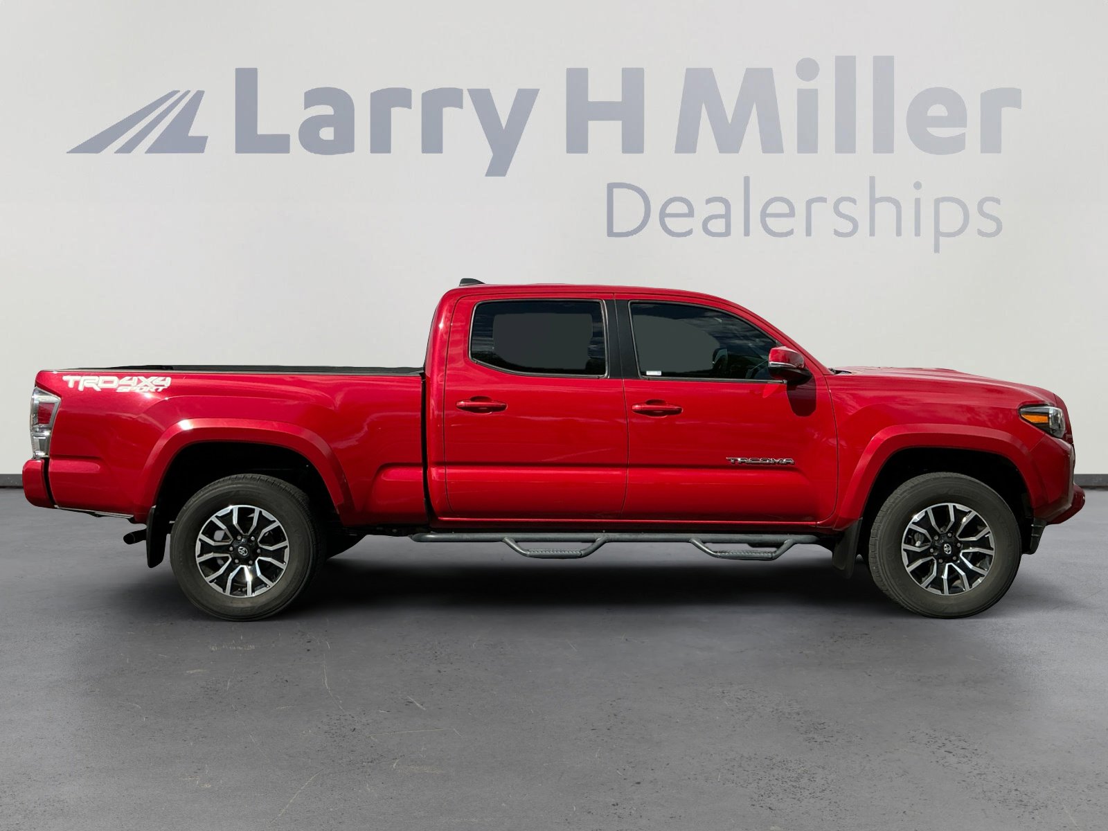 Used 2023 Toyota Tacoma TRD Sport w/ Advanced Technology Package image 6