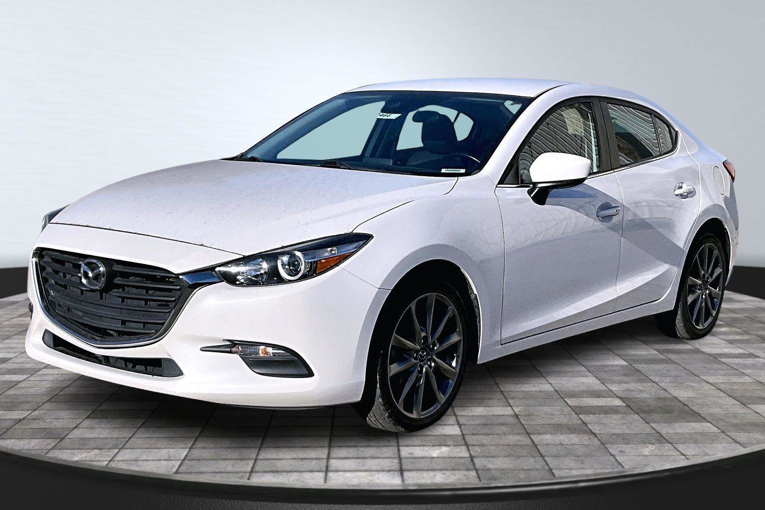 Used 2018 MAZDA MAZDA3 Touring image 6
