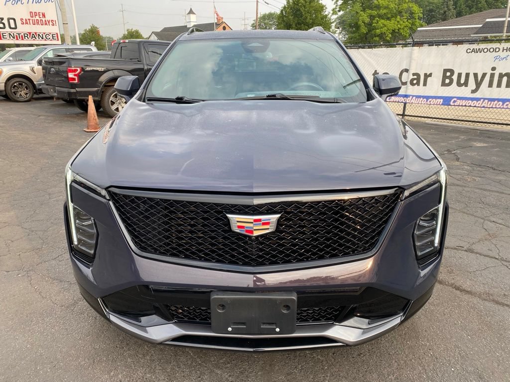 Used 2025 Cadillac XT4 Sport w/ LPO, Floor Liner Package AWD/4WD image 8