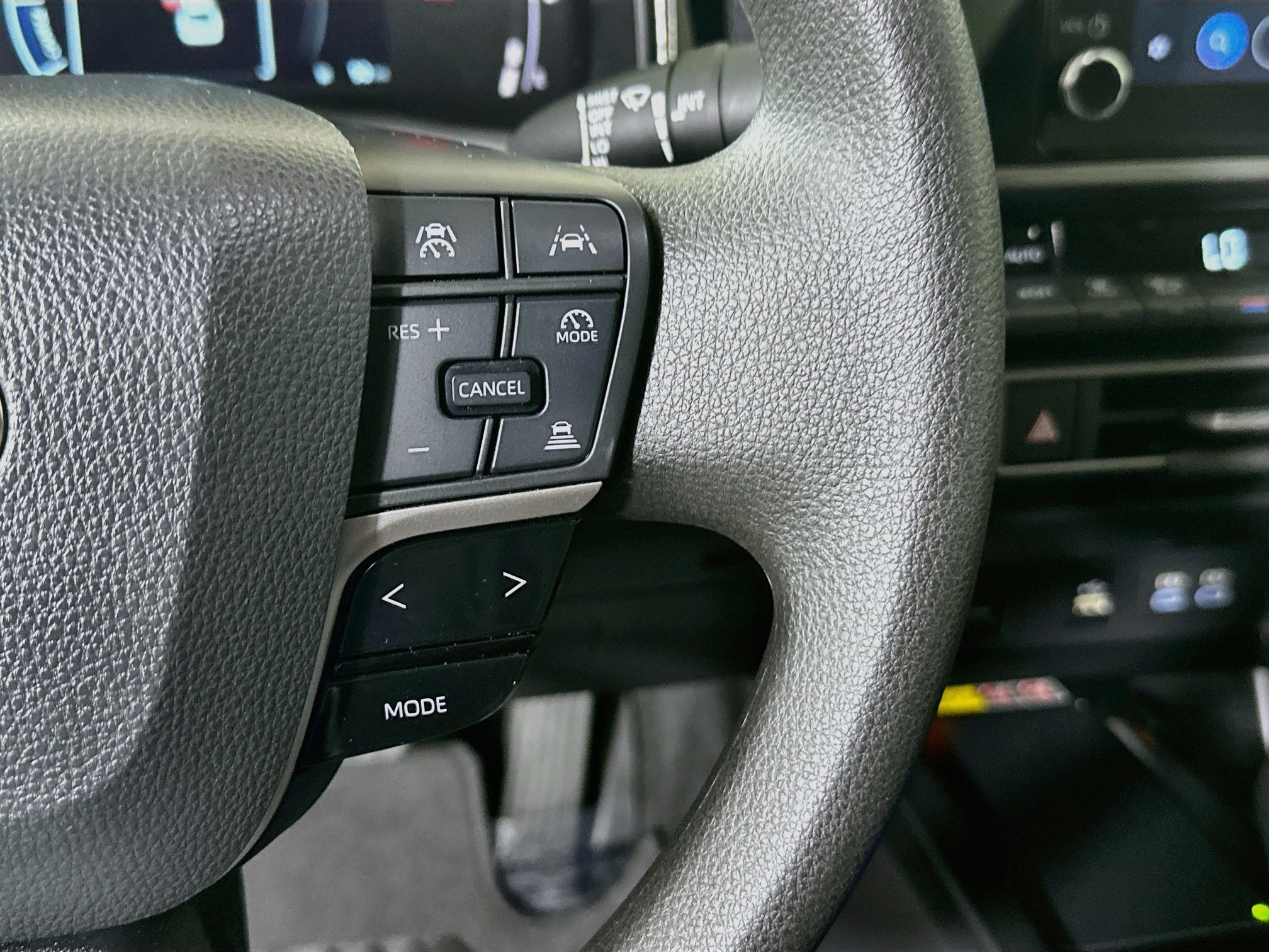 Used 2025 Toyota Camry LE FWD image 17