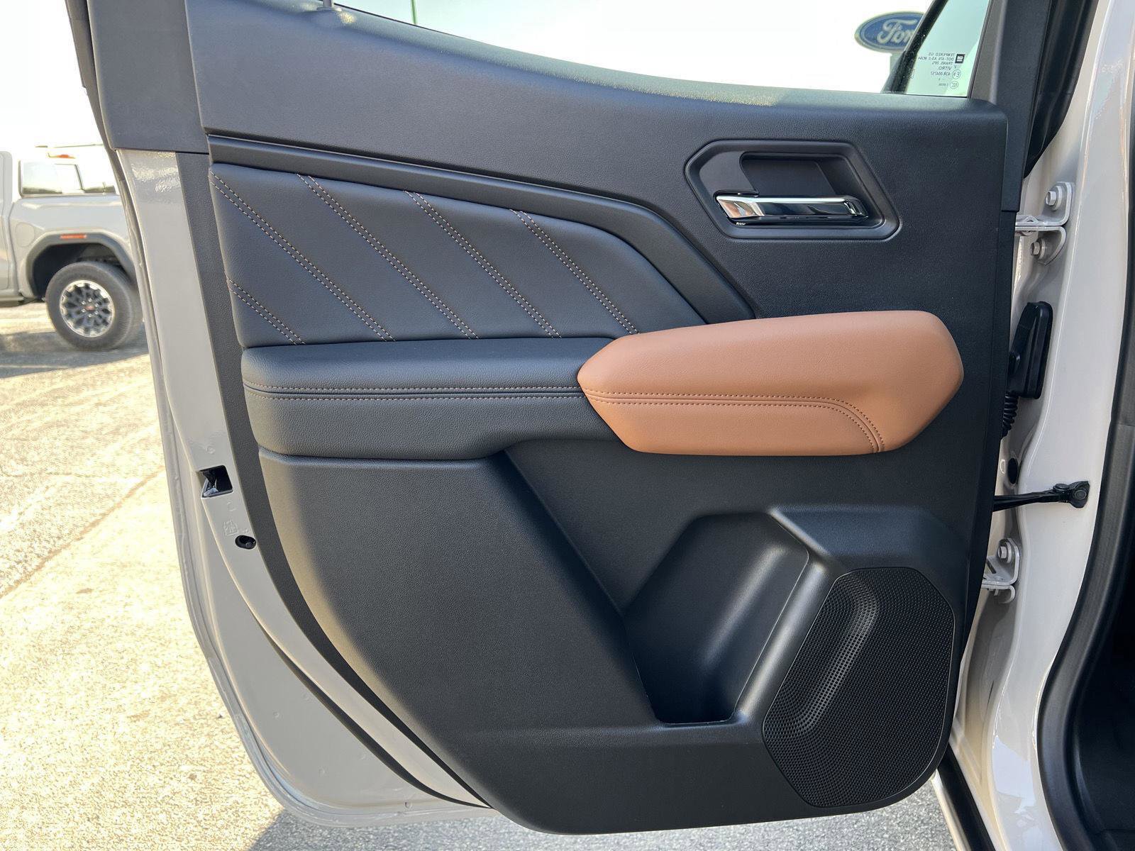 New 2026 GMC Canyon AT4 image 16