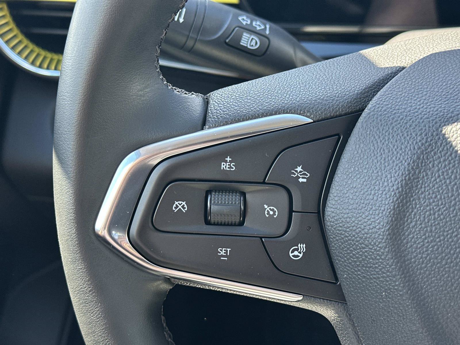 Certified 2024 Chevrolet Trax ACTIV w/ Sunroof Package FWD image 21