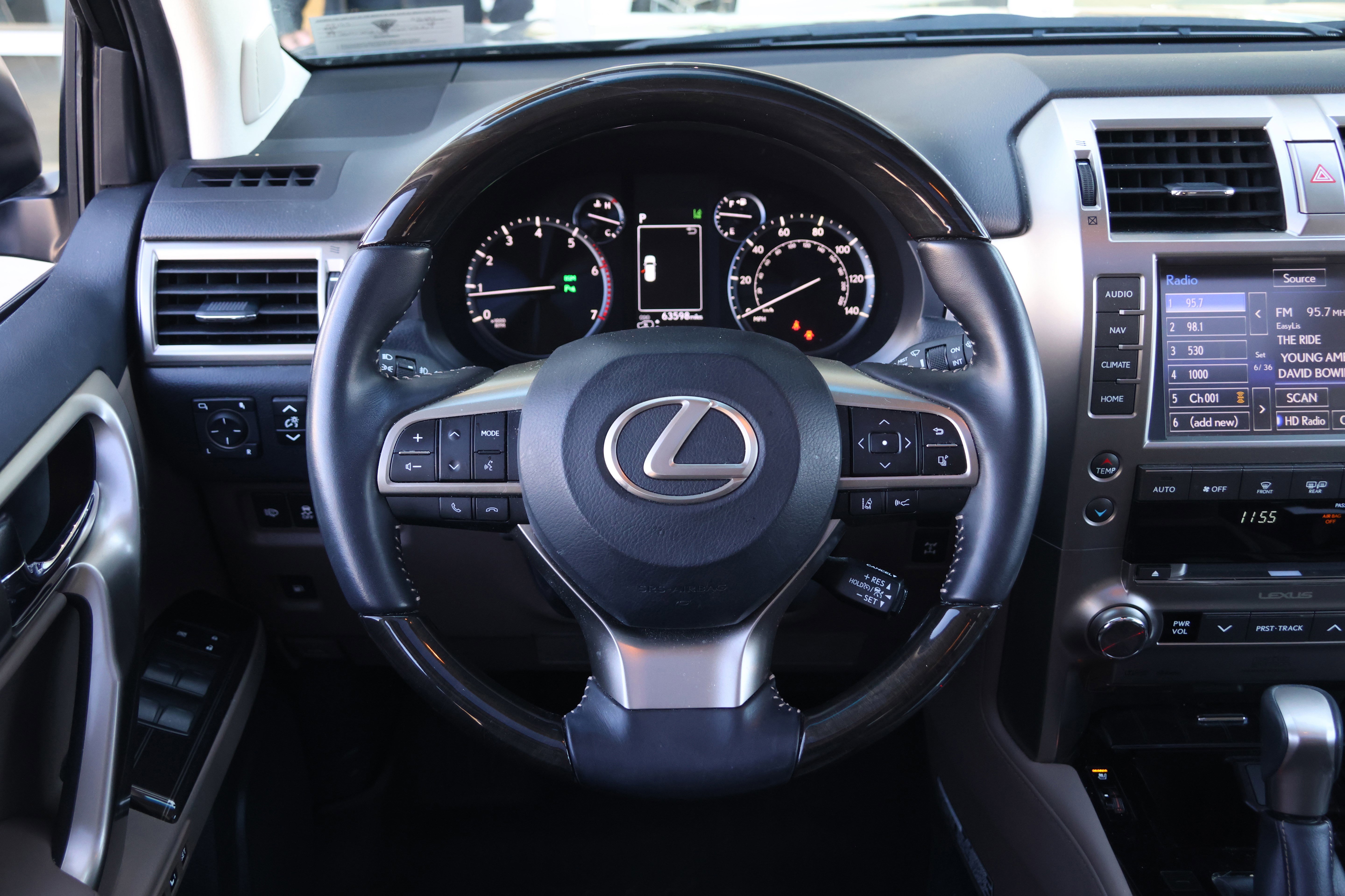 Used 2021 Lexus GX 460 Luxury w/ Accessory Package image 18