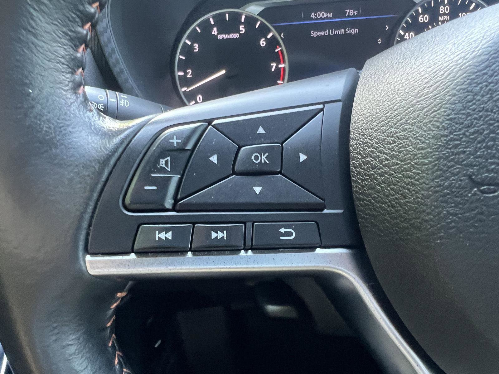 Used 2023 Nissan Sentra SR w/ Midnight Edition Package FWD image 21