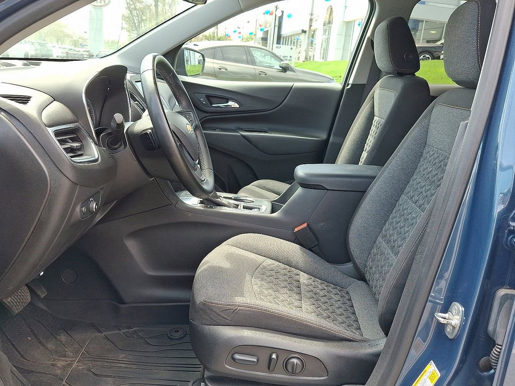 Used 2024 Chevrolet Equinox LT w/ LPO, Floor Liner Package FWD image 14