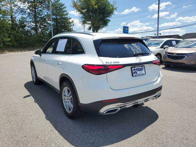Used 2023 Mercedes-Benz GLC 300 4MATIC image 3