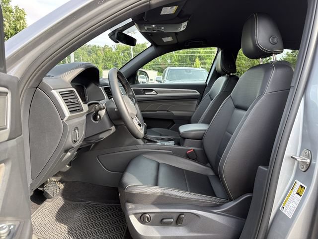 Used 2023 Volkswagen Atlas Cross Sport SE FWD image 11