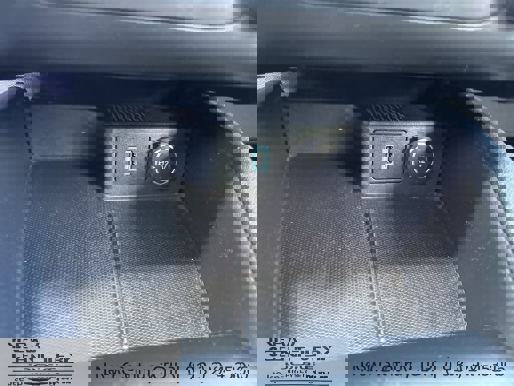 Used 2020 Ford Escape S AWD/4WD image 24